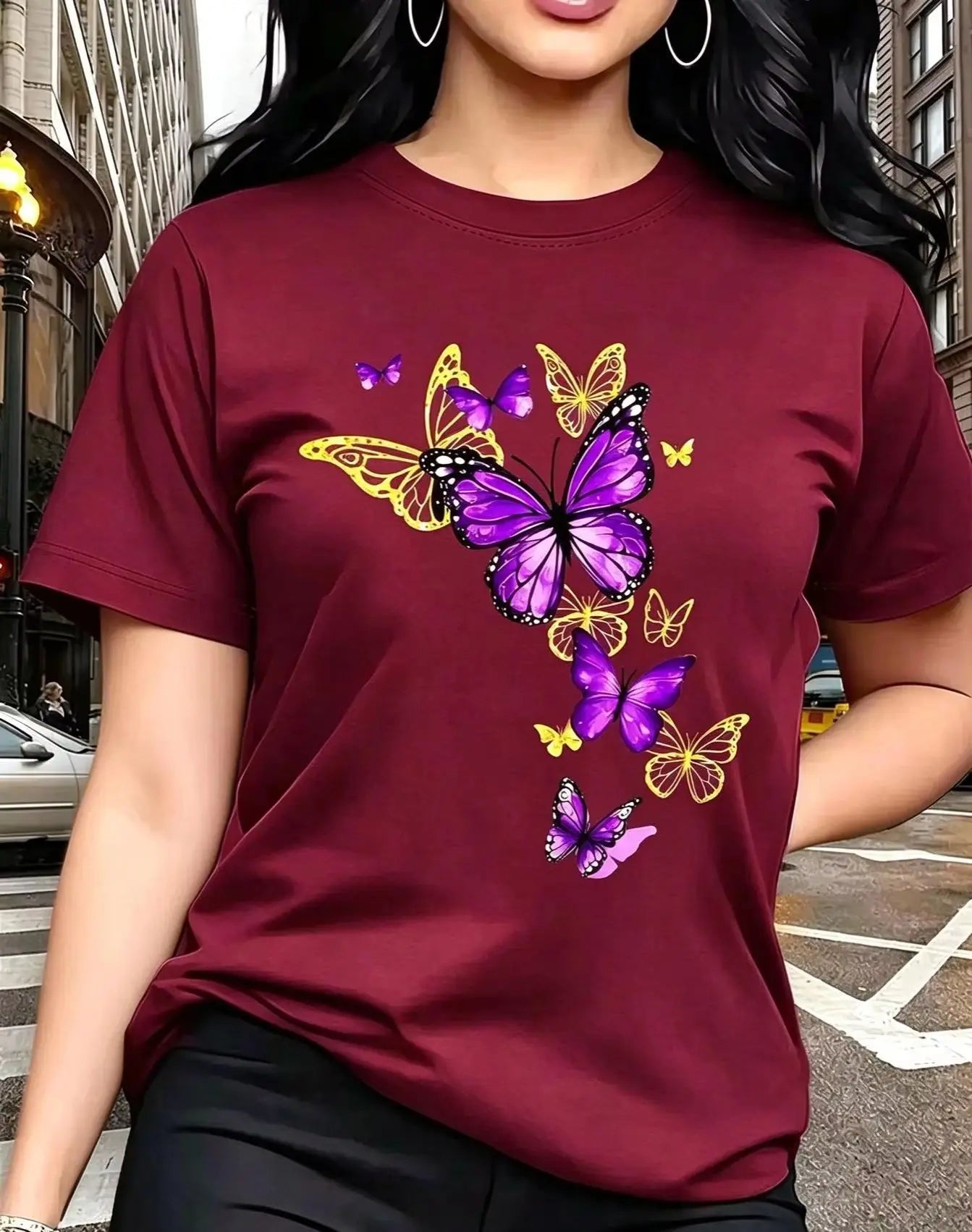 New T-shirt with Butterfly Pattern Print Round Neck Golden Element Design Exquisite and Gorgeous Breathable and Lightweight