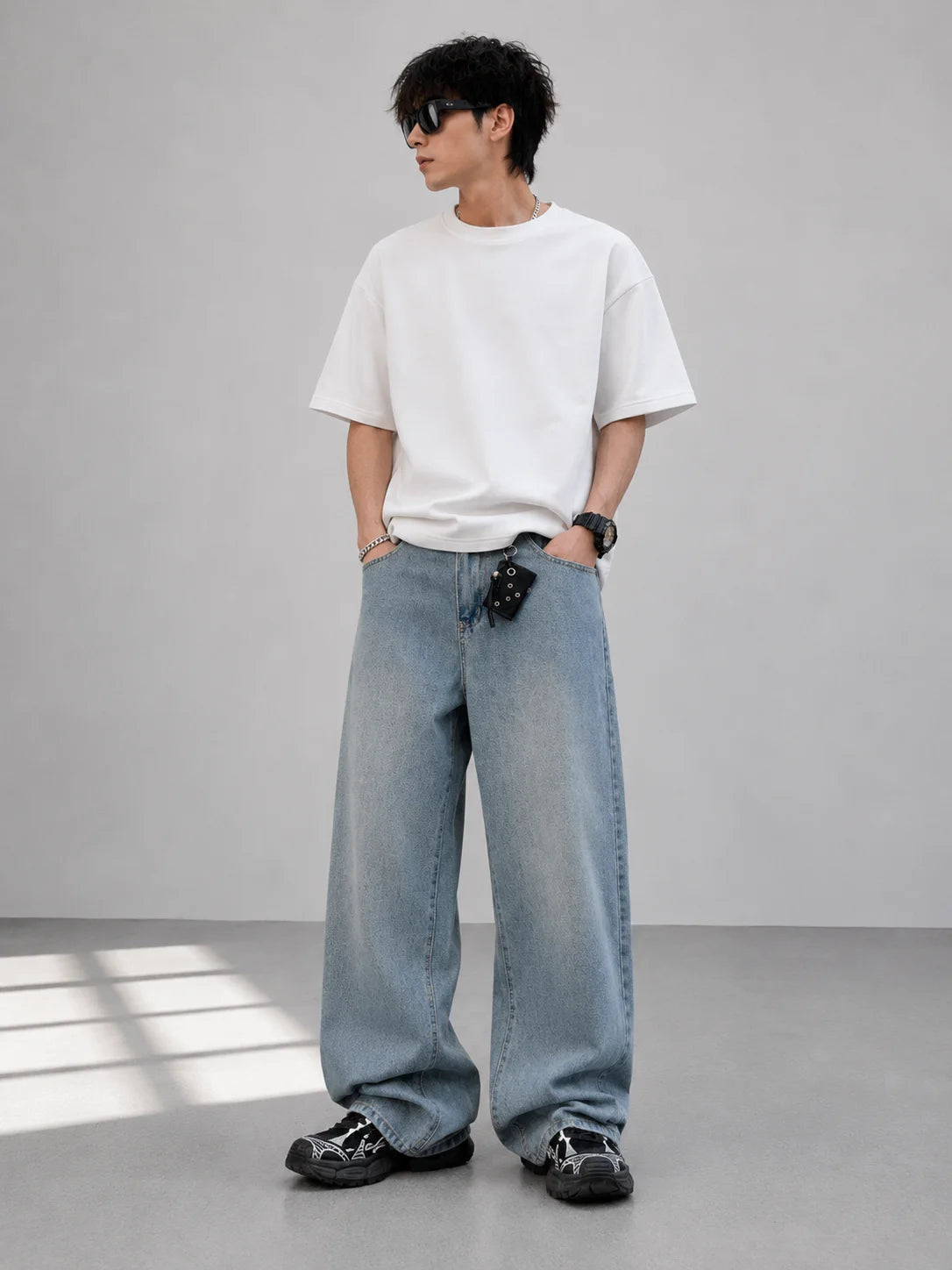 UP.THE Men Light Washed Baggy Wide Leg Jeans, Y2K Oversized Loose Plain Denim Pants, Minimal Basic Streetwear Trousers for Daily Casual Outfits
