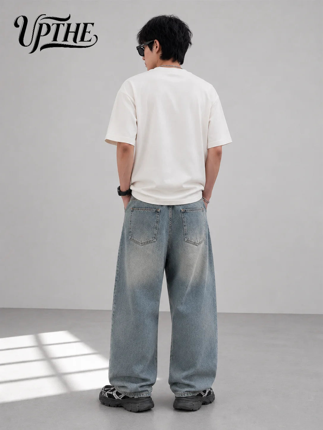 UP.THE Men Light Washed Baggy Wide Leg Jeans, Y2K Oversized Loose Plain Denim Pants, Minimal Basic Streetwear Trousers for Daily Casual Outfits