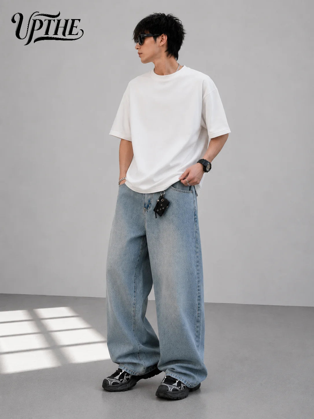 UP.THE Men Light Washed Baggy Wide Leg Jeans, Y2K Oversized Loose Plain Denim Pants, Minimal Basic Streetwear Trousers for Daily Casual Outfits