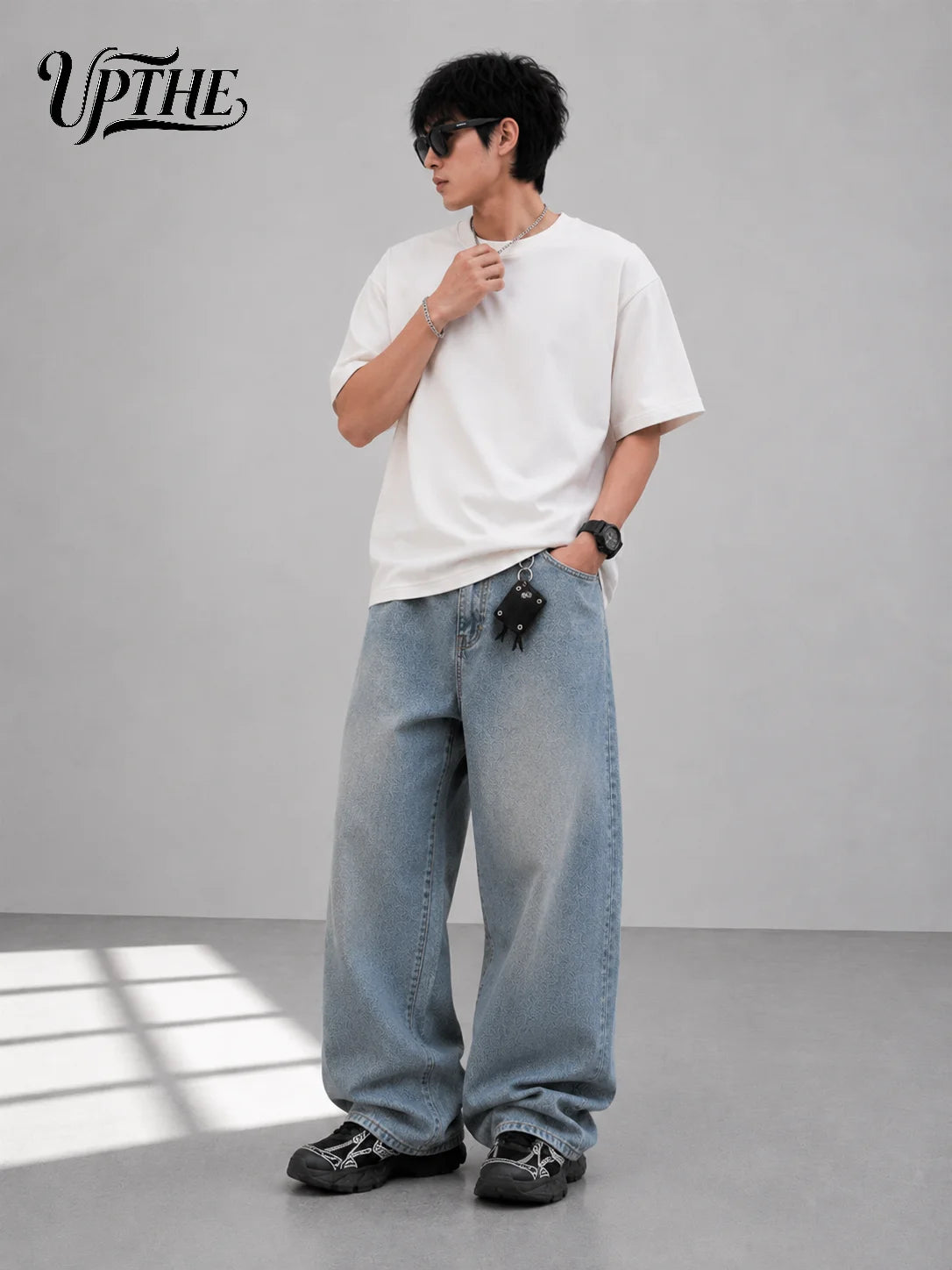 UP.THE Men Light Washed Baggy Wide Leg Jeans, Y2K Oversized Loose Plain Denim Pants, Minimal Basic Streetwear Trousers for Daily Casual Outfits
